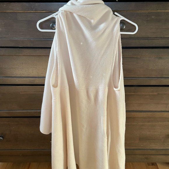 Look by M The Convertible Shawl Vest - Picture 8 of 12